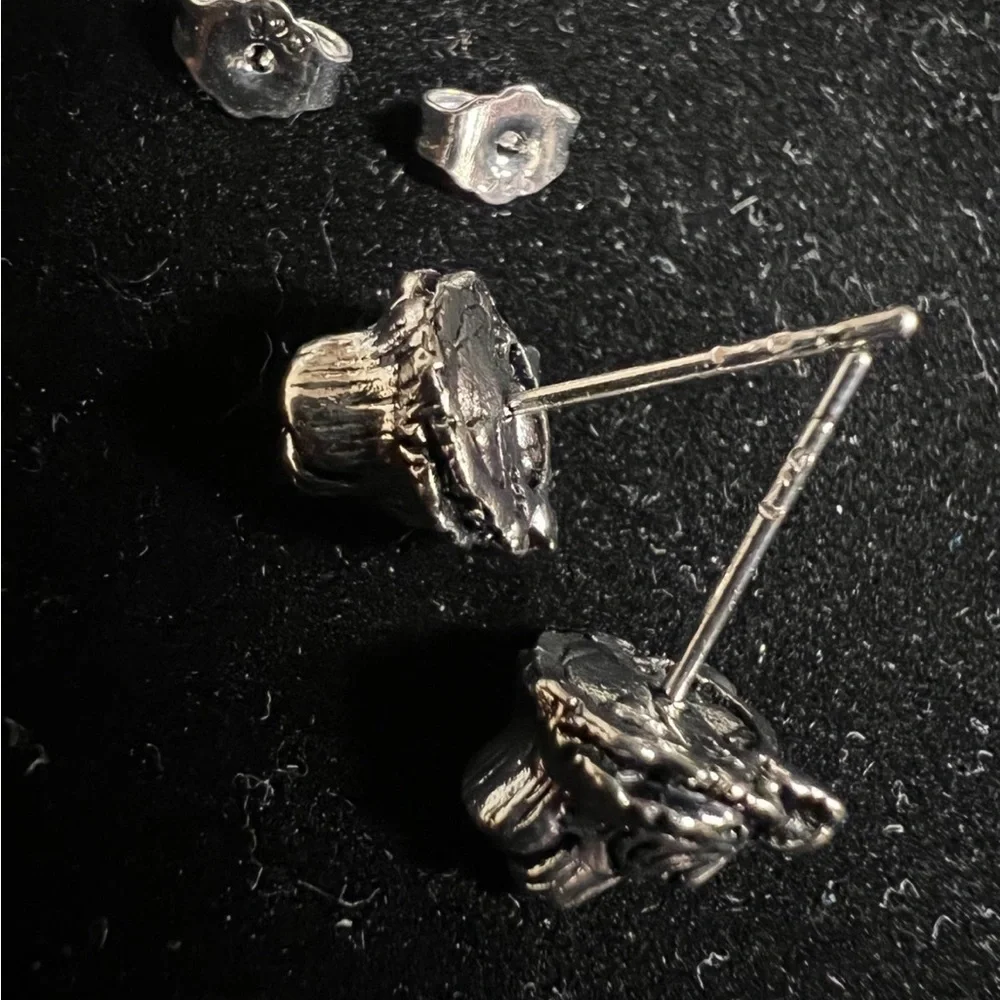 NWT Unisex Allsaints tiger 925 sterling head Silver Stud Post Unisex Earrings